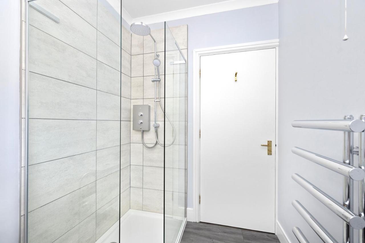 شقة Joivy Modern Flat On Rose Street إدنبرة المظهر الخارجي الصورة